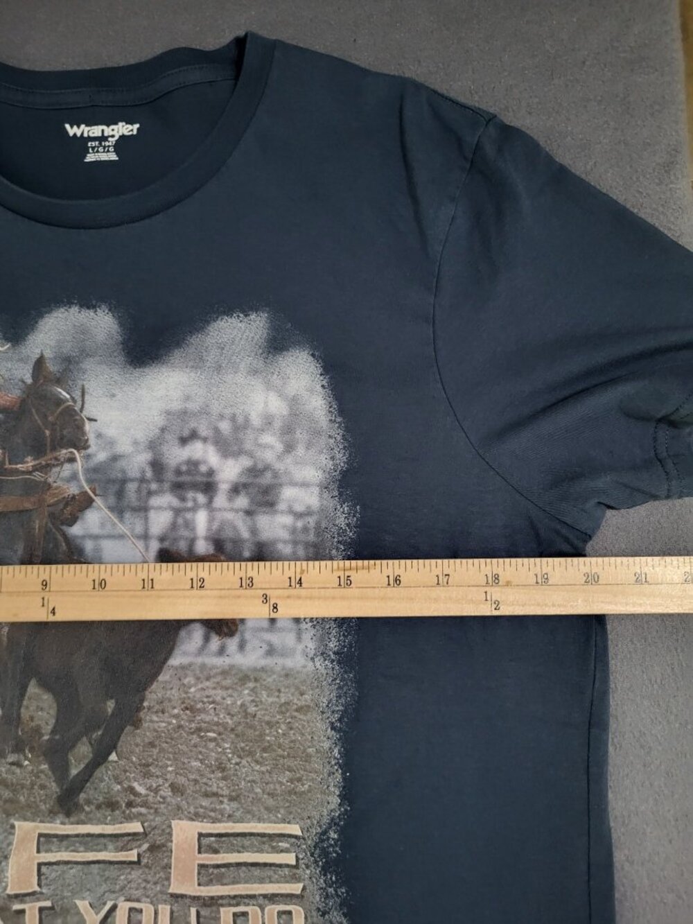 Wrangler "Life is What You Do Between Rodeos" Graphic T Shirt Men's SZ LG - Picture 5 of 7